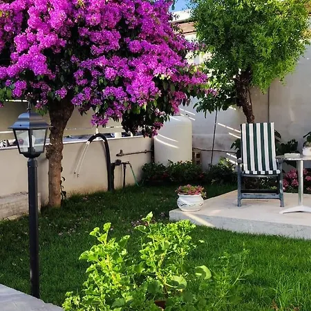 Holiday home Domus Parva, Con Giardino