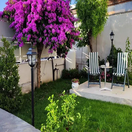 Domus Parva, Con Giardino * Pompei